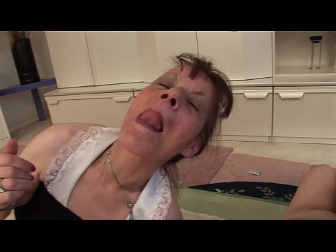 ❤️ Dvije bake i jedan djed imaju trojku Seks video na hr.sexuria-net.ru